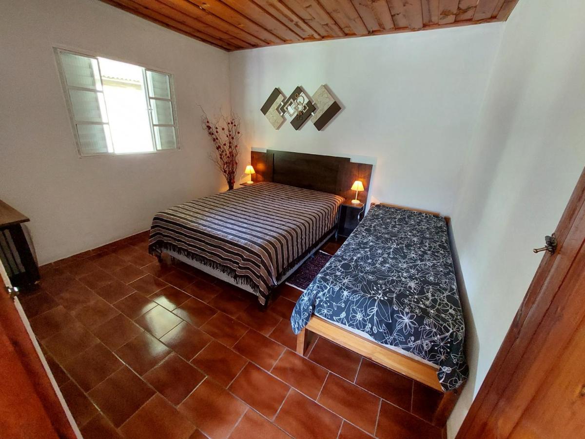 Casa Aconchegante Na Roca C/ Piscina/Churrasqueira Гонсалвис Экстерьер фото